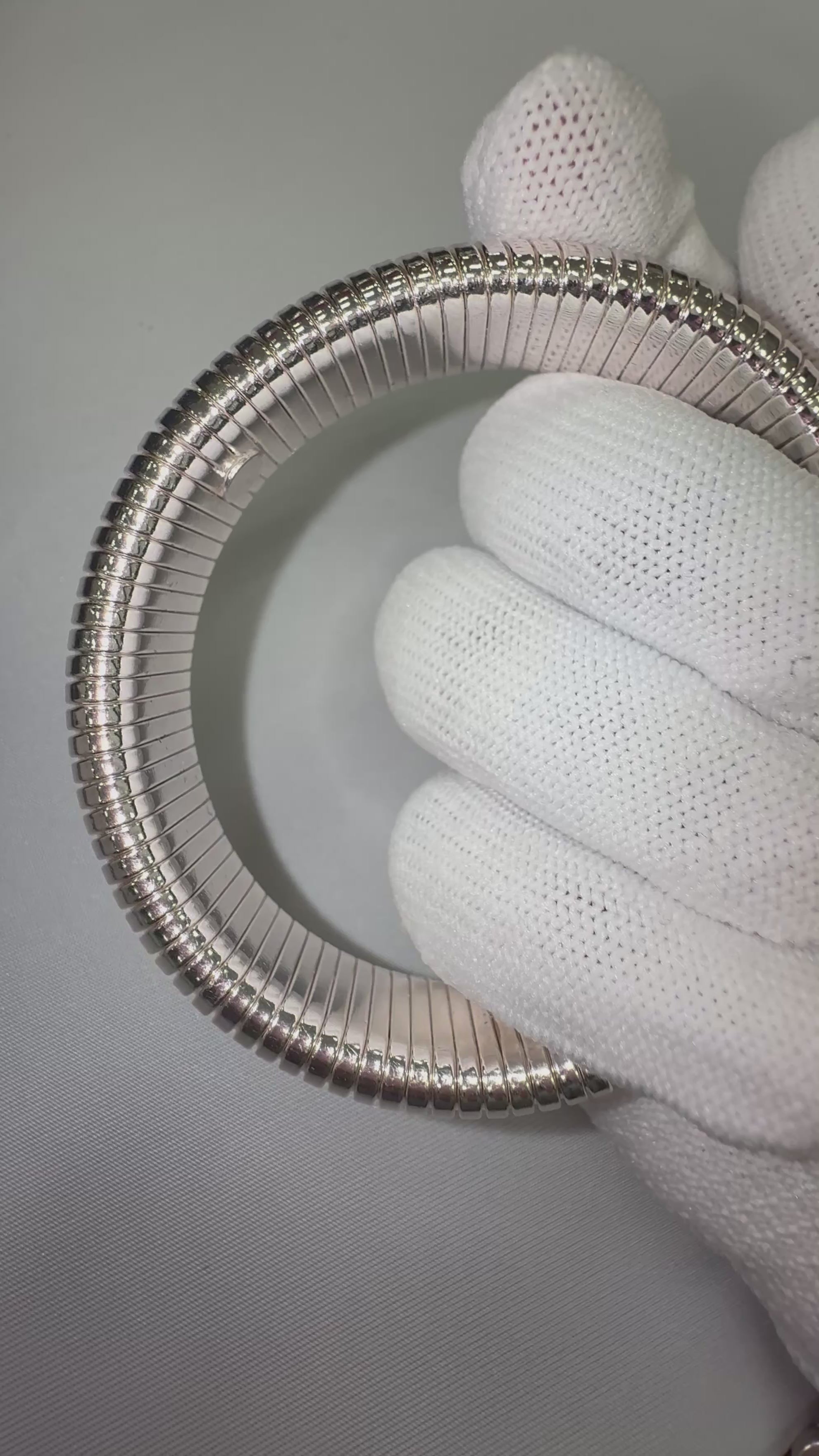 Silver Resilient Ribbed 20MM Metal Stretch Water-Resistant Bracelet